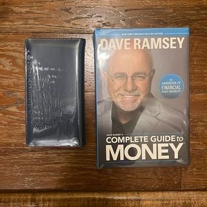 NWT Dave Ramsey Complete Guide to Money book with envelopes.